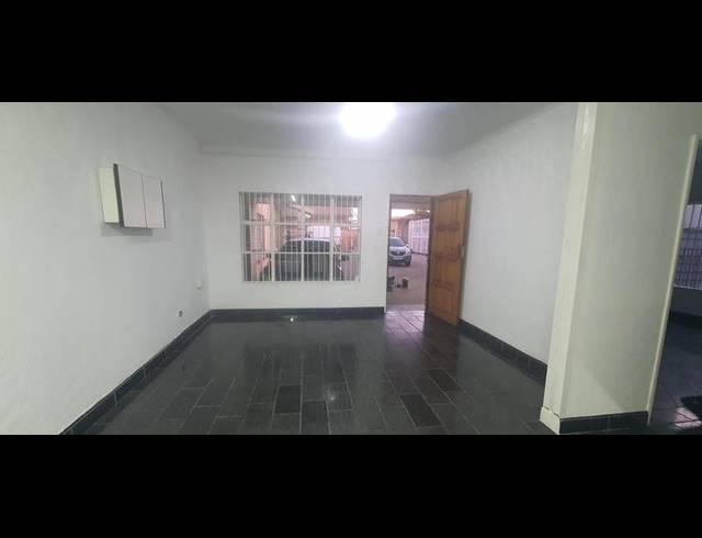 2 BEDROOM PROPERTY TO RENT IN LENNOXTON